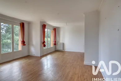 Apartment in Montmorency (95160)