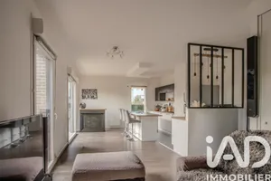 Apartment in Bois-d'Arcy (78390)