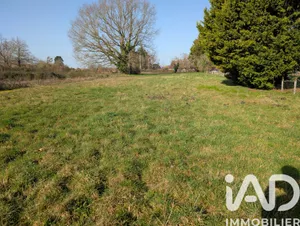 Terrain à bâtir à Châteaumeillant (18370)