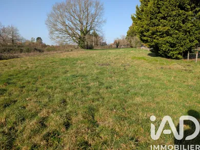 Terrain à bâtir à Châteaumeillant (18370)