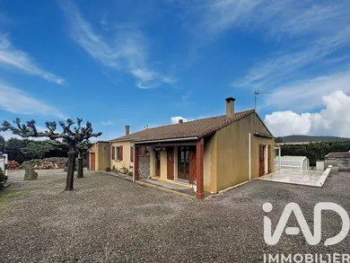Maison traditionnelle à Thézan-des-Corbières (11200)