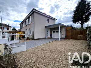 Maison à Saint-Jean-de-la-Ruelle (45140)