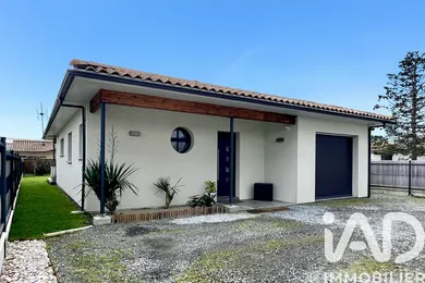 House in Salles (33770)