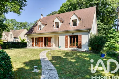 Maison traditionnelle à Bures-sur-Yvette (91440)