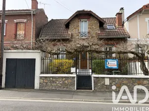 Maison à Villeneuve-le-Roi (94290)