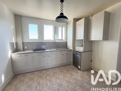 Apartment in La Rochette (77000)