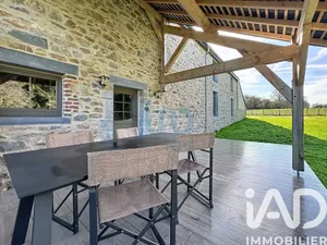 Maison de campagne à Regniowez (08230)