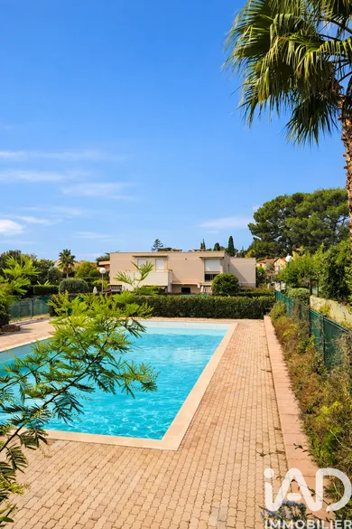 Appartement à Cagnes-sur-Mer (06800)