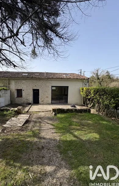 Maison de village à Villegouge (33141)