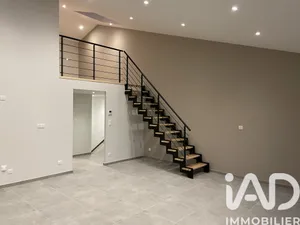 Apartment in Loriol-sur-Drôme (26270)