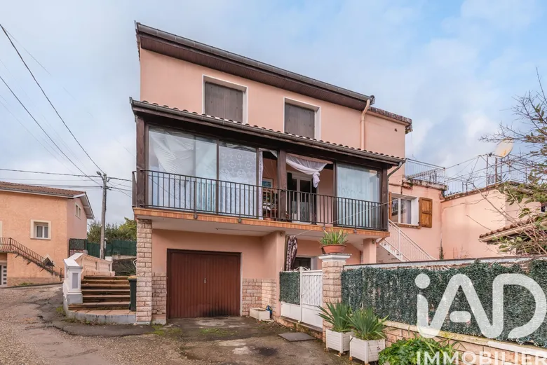 Maison 3 pièces 130 m² · à Givors · 130 m² · 260 000 €