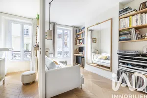 Apartment in Paris (75011)