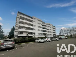 Apartment in Dugny (93440)