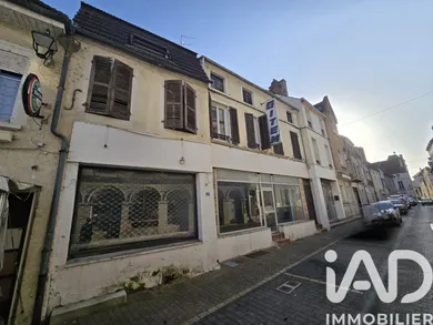 Building in Saint-Jean-de-Losne (21170)