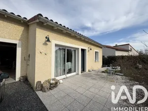 Maison à Saint-Vidal (43320)