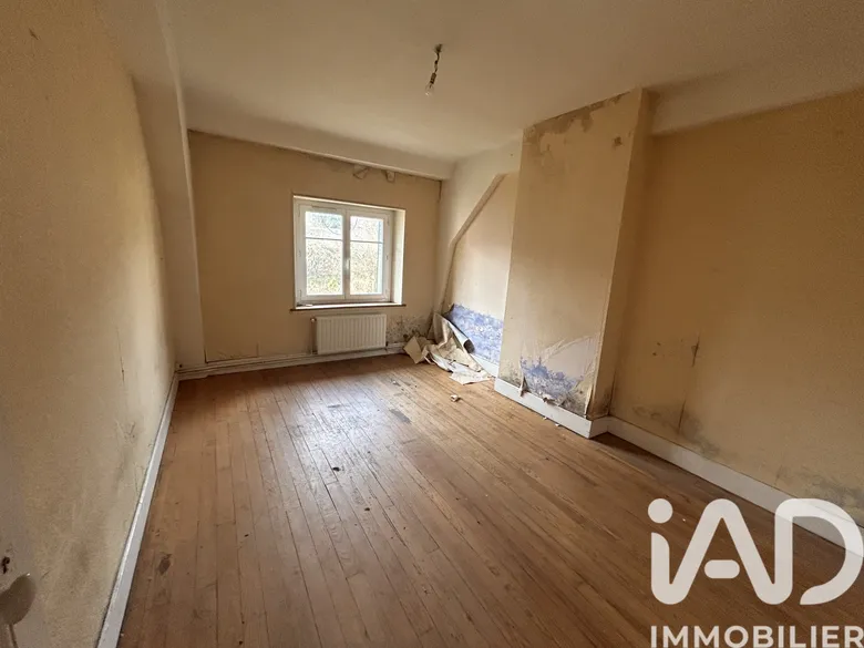 Maison 6 pièces 148 m² · à La Grande-Verrière · 148 m² · 40 000 €