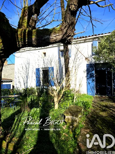 Maison à Saint-Dizant-du-Gua (17240)