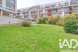 Apartment in Les Pavillons-sous-Bois (93320)