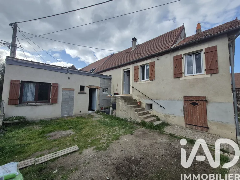 Maison 4 pièces 123 m² · à Huriel · 123 m² · 75 000 €