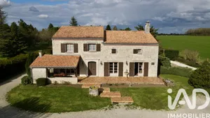 Maison à Jauldes (16560)