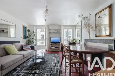 Apartment in Paris (75010)