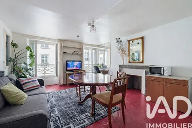 Apartment in Paris (75010)