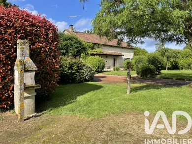 Maison à Saint-Savin (86310)