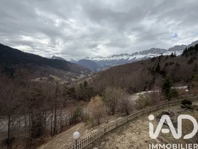 Appartement à Château-Bernard (38650)
