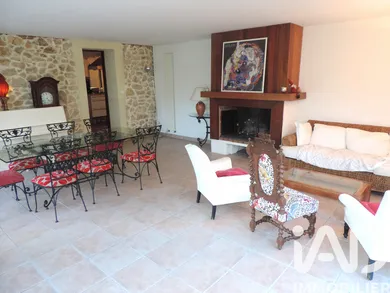 Maison de campagne à Landiras (33720)