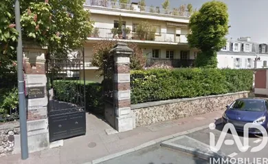 Apartment in Sceaux (92330)