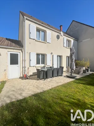 House in Moissy-Cramayel (77550)