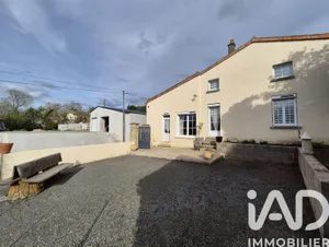 Maison de campagne à Saint-Loup-Lamairé (79600)