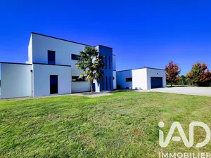 Architectural house in Ligugé (86240)
