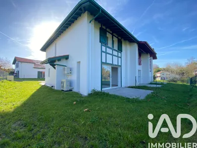 Maison à Ustaritz (64480)