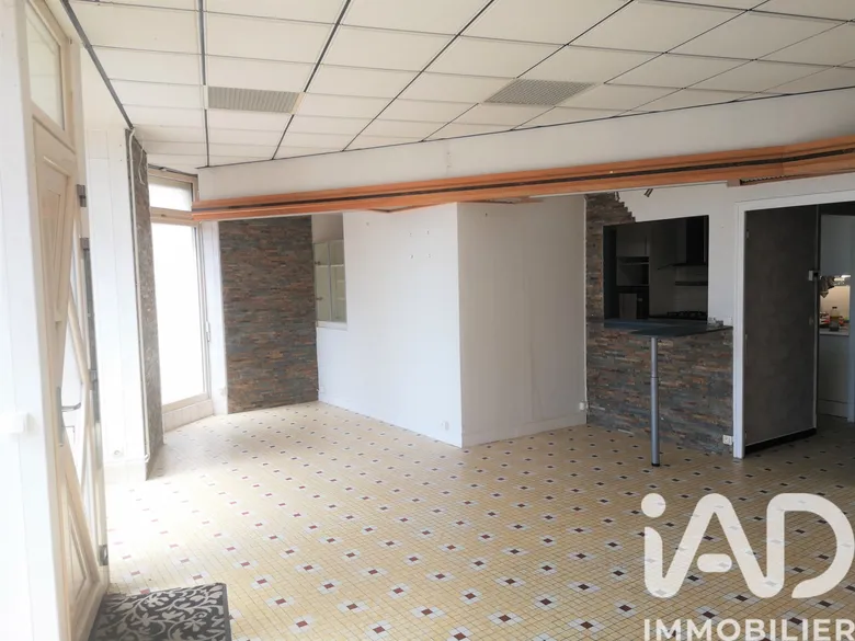 Maison 10 pièces 240 m² · à Montval-sur-Loir · 240 m² · 99 000 €