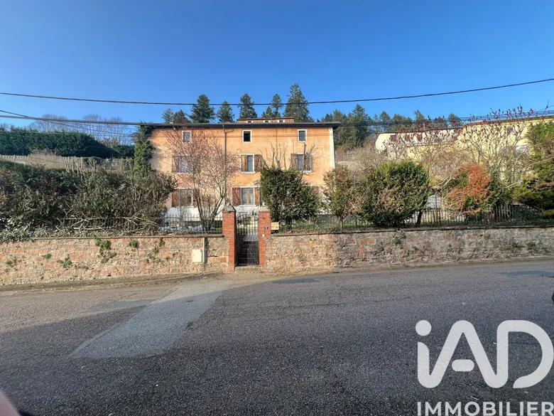 Maison 9 pièces 182 m² · à Amplepuis · 182,2 m² · 205 000 €