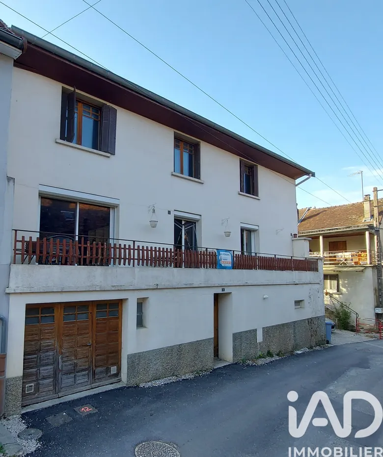 Maison 6 pièces 197 m² · à Montmorot · 197 m² · 250 000 €