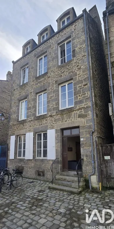 Building in Dinan (22100)