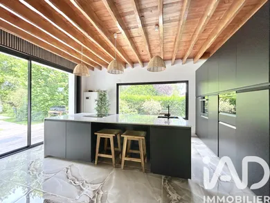 House in Bois-le-Roi (77590)