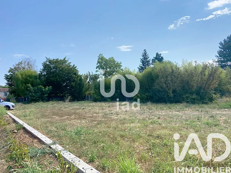 Terrain à bâtir à Volx (04130) · 95 000 €