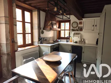 Maison de campagne à Saint-Léger-Vauban (89630)