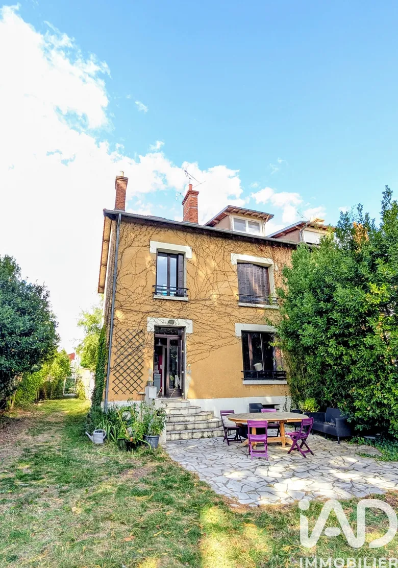 Maison 7 pièces 160 m² · à Orléans · 160 m² · 265 000 €