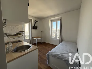 Apartment in Paris (75017)