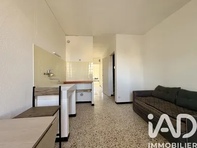 Apartment in Port-la-Nouvelle (11210)