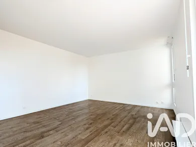 Apartment in Élancourt (78990)