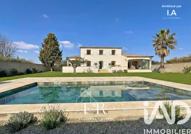 Maison d'architecte à Pernes-les-Fontaines (84210)