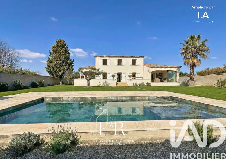 Maison 5 pièces 155 m² · à Pernes-les-Fontaines · 155 m² · 699 000 €