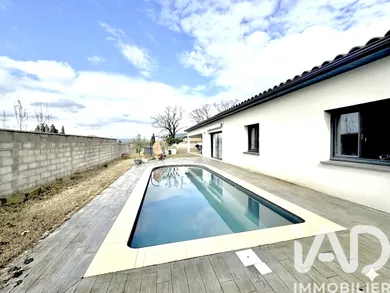 Traditional house in Saint-Paulet-de-Caisson (30130)
