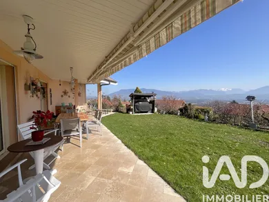 Maison d'architecte à Reignier-Ésery (74930)