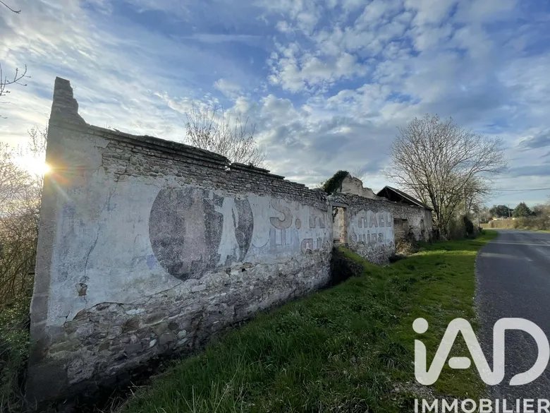 Terrain à Saint-Prix (03120) · 17 000 €